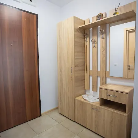 Velvet Nest By Coresi Apartament